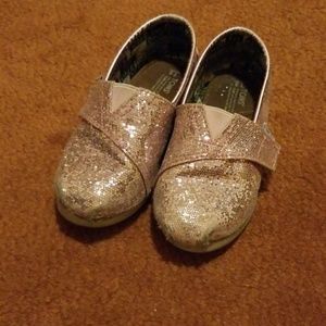 Girls glitter Toms